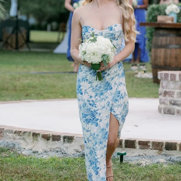 The Reformation Kourtney Dress - Picture 4 of 12